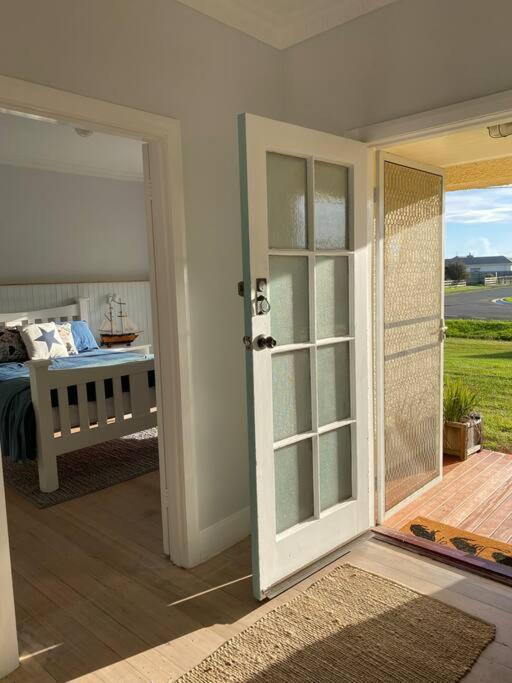 Windspray Cottage Порт Албърт Екстериор снимка