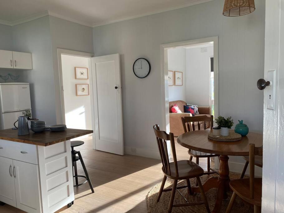 Windspray Cottage Порт Албърт Екстериор снимка